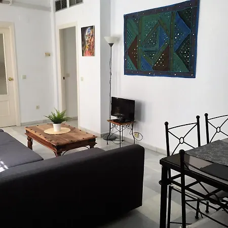 Luminoso Y Amplio En El Centro Histórico De Apartamento
