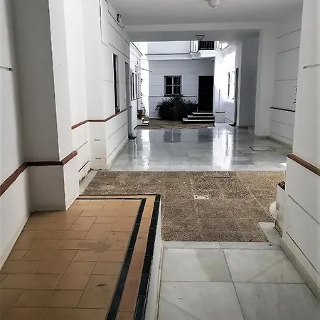 Luminoso Y Amplio En El Centro Histórico De * Sevilla